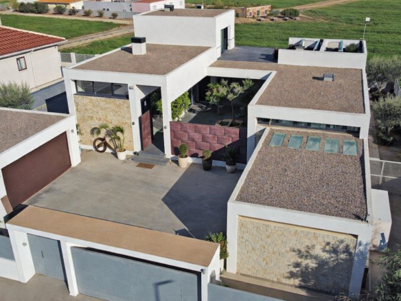 Villa for sale in Los Alcazares