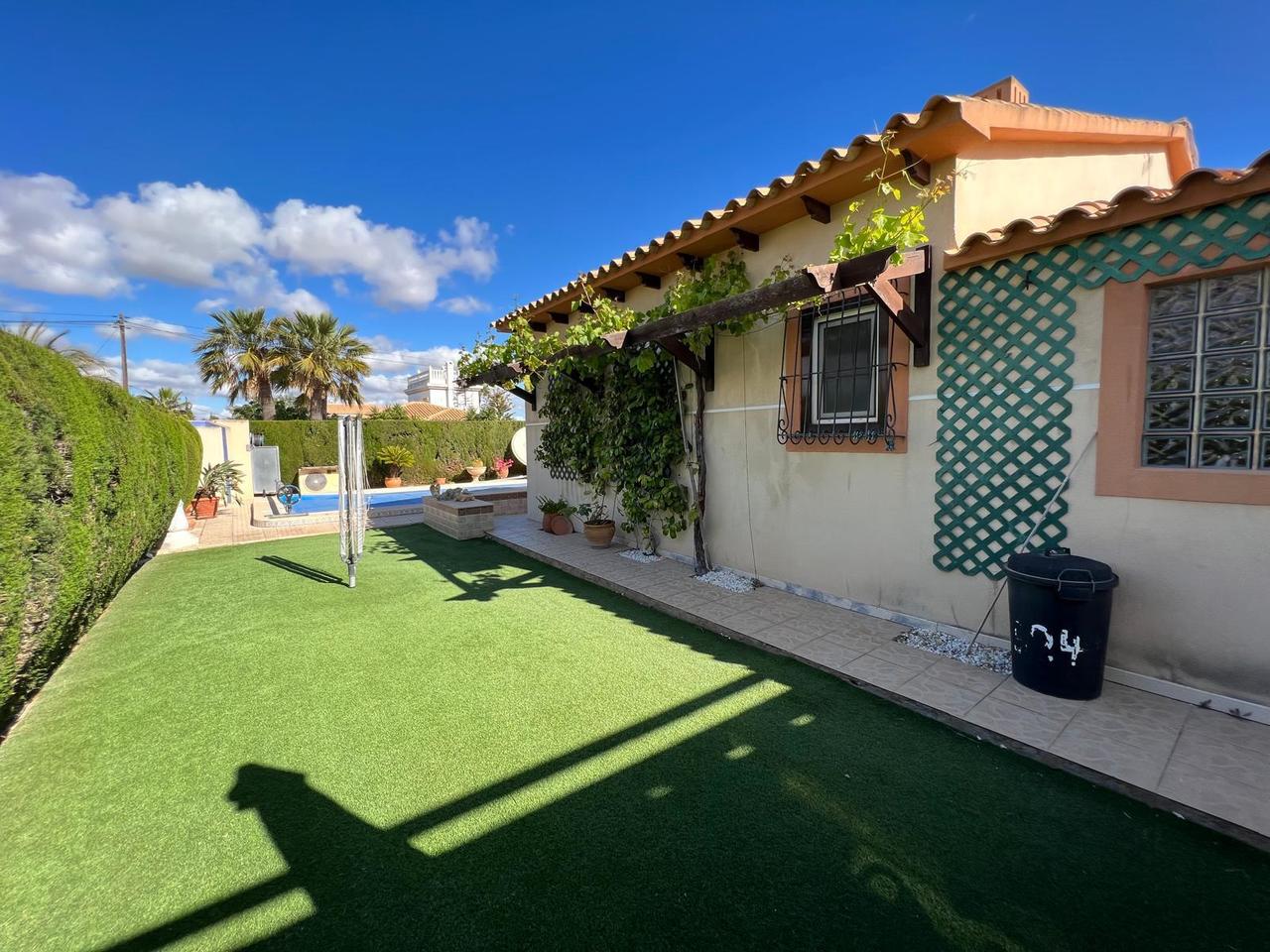 WhatsApp_Image_2026-03-03_at_14.57.25__2__xlarge Villa in Cabo Roig, Alicante
