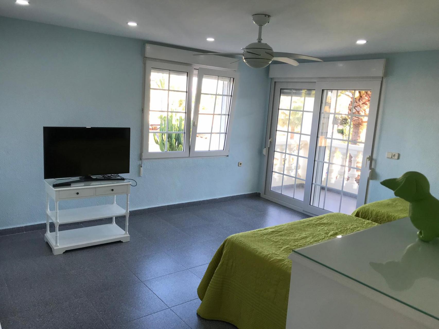 g_nw7bfdknnkxz8yj4ewxj Villa in Orihuela Costa, Alicante