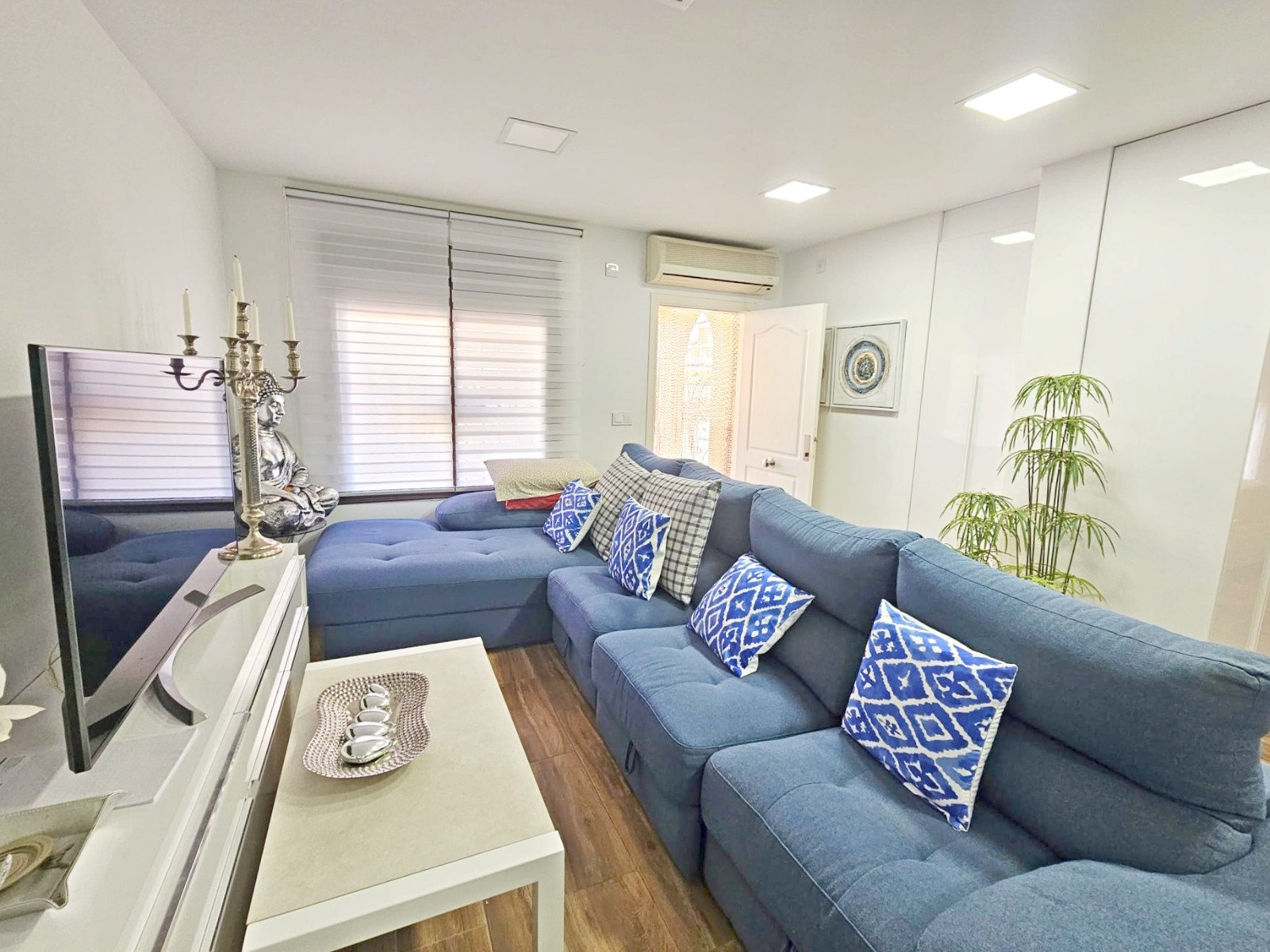 o_1h2amsc0v1tff1o0b6hc578125t2c Apartment in Los Alcazares, Murcia