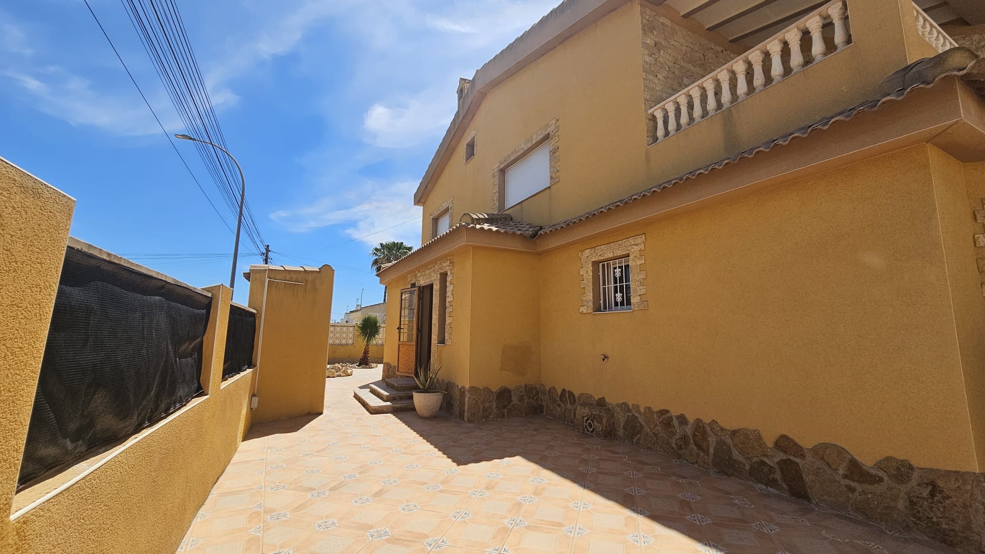o_1i0t2k128183gir17i71bk6ftv79 Villa in Los Alcazares, Murcia