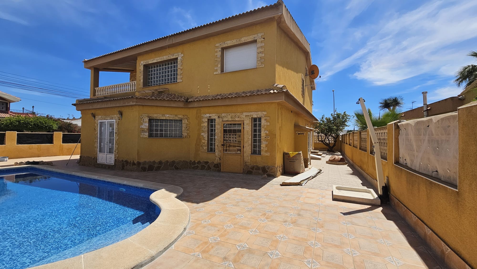 o_1i0t2k1281nm41vf414r61bjivn46l Villa in Los Alcazares, Murcia