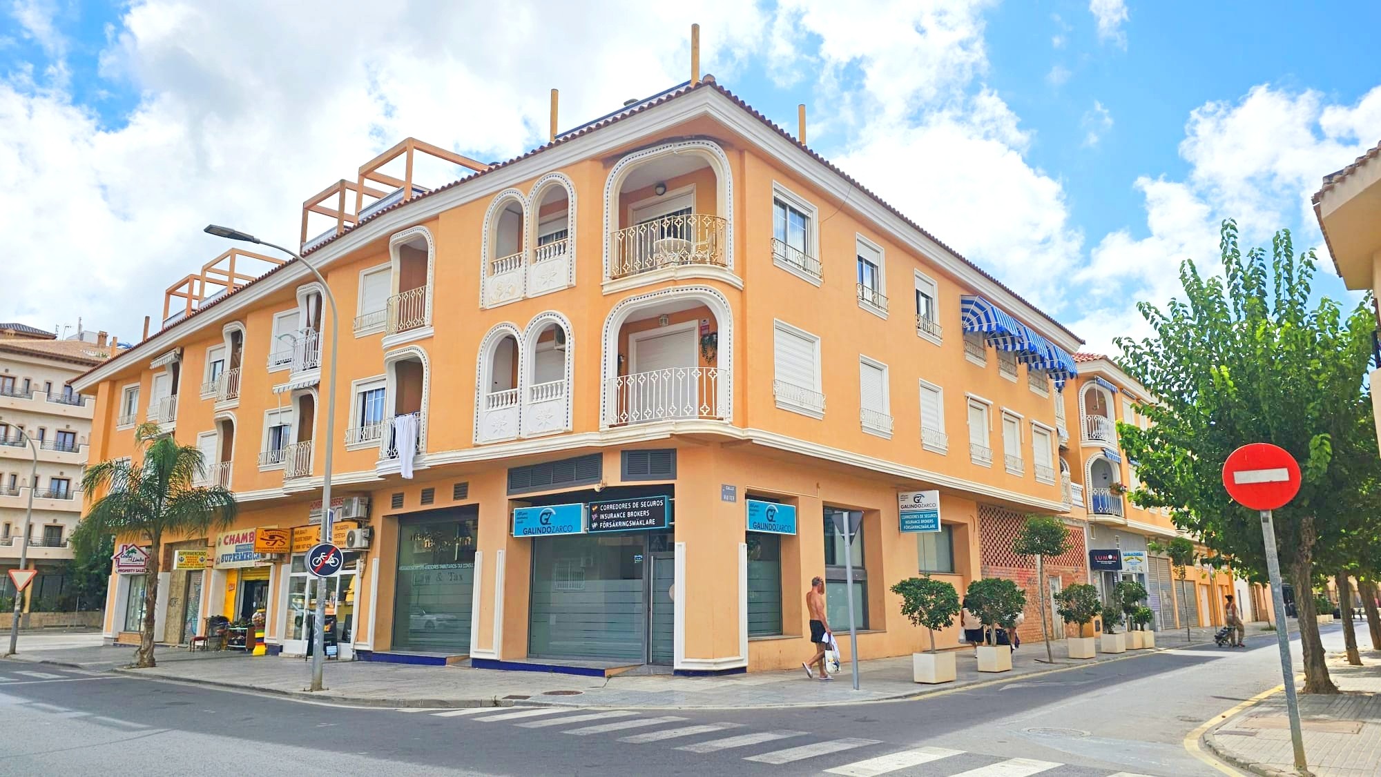 o_1j62r462613dbn371c6qe1mrj72v Town House in Los Alcazares, Murcia