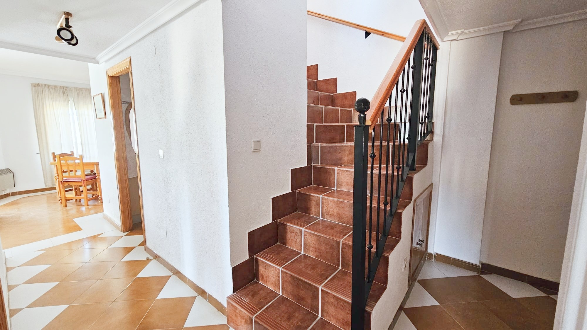 o_1j62r46261dbr14sk176j5bb1sh73s Town House in Los Alcazares, Murcia