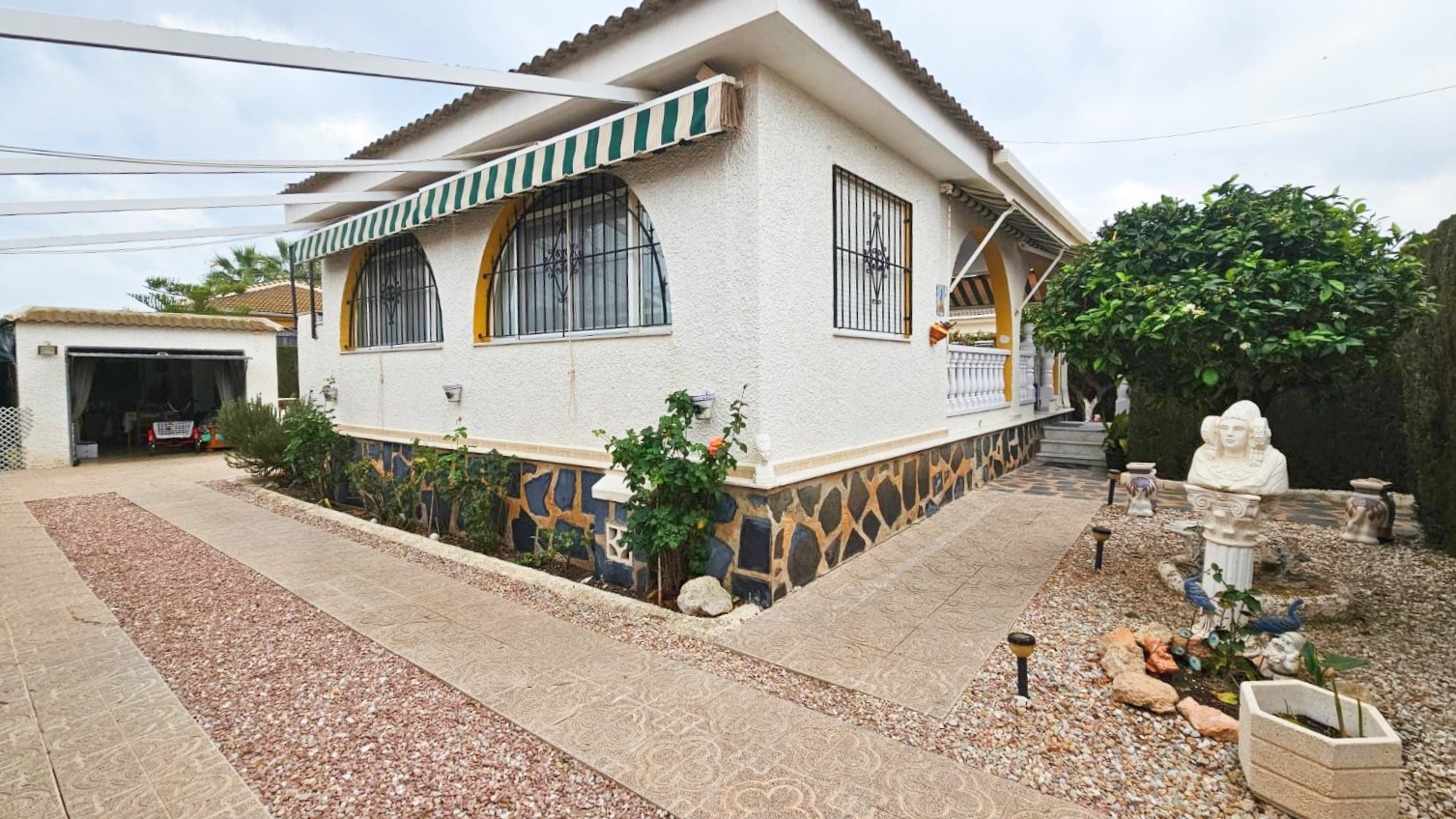 o_1jcgt1osn13lad961fm6jug1b642k Villa in Los Alcazares, Murcia