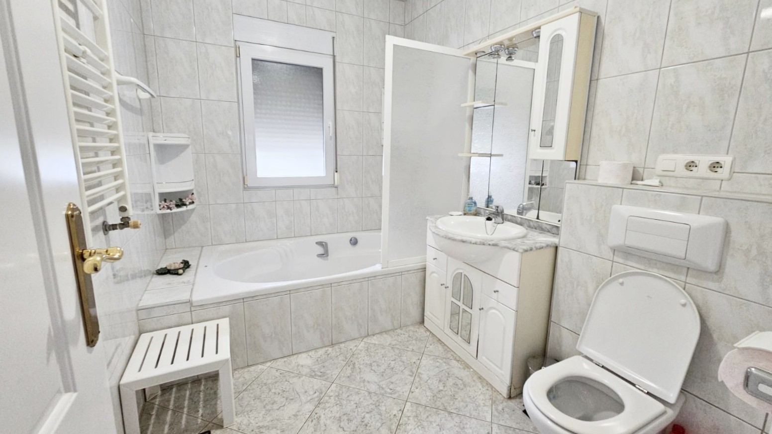 o_1jcr2fgi9lhg1nmn1j5l145a1g5c37 Villa in Los Alcazares, Murcia