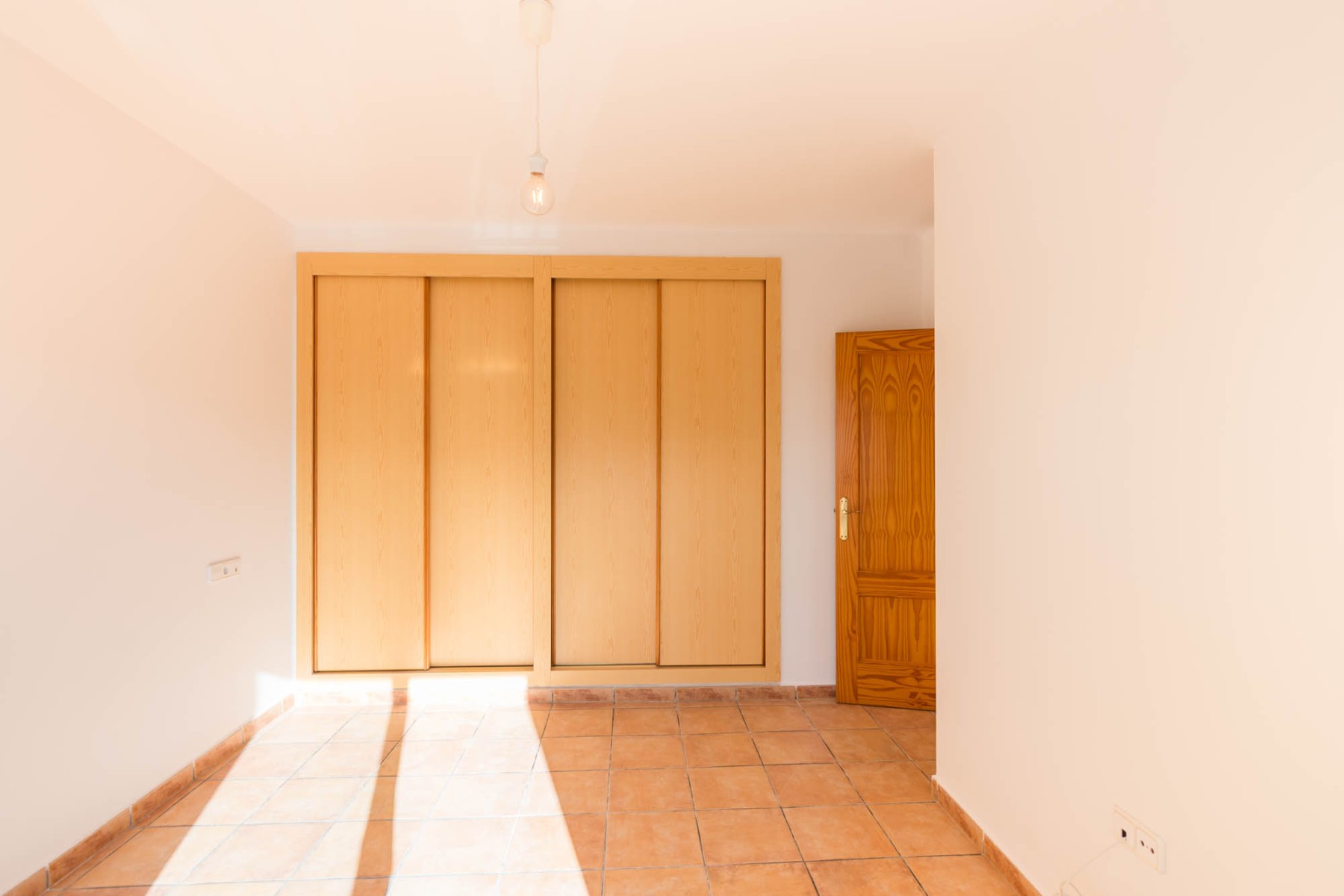 o_1jdv3oa961avkn4l3n0155p1ibm4b Town House in Los Alcazares, Murcia