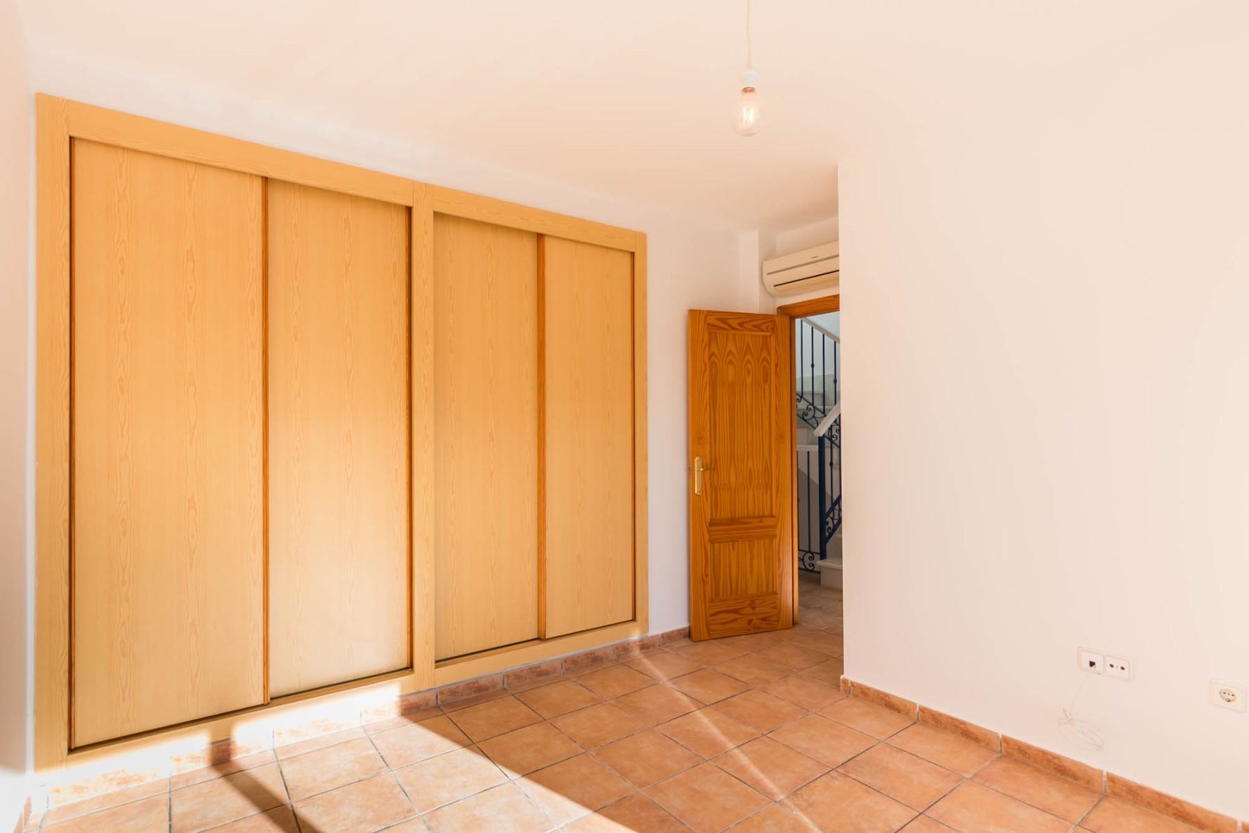 o_1jdv3oa961f7vvjig49dd51uqa4a Town House in Los Alcazares, Murcia