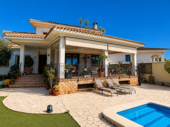 Villa for sale in Campoamor