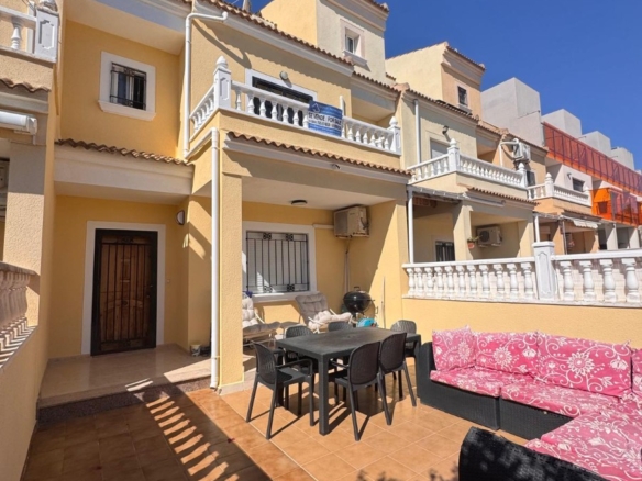 Town House for sale in Campoamor