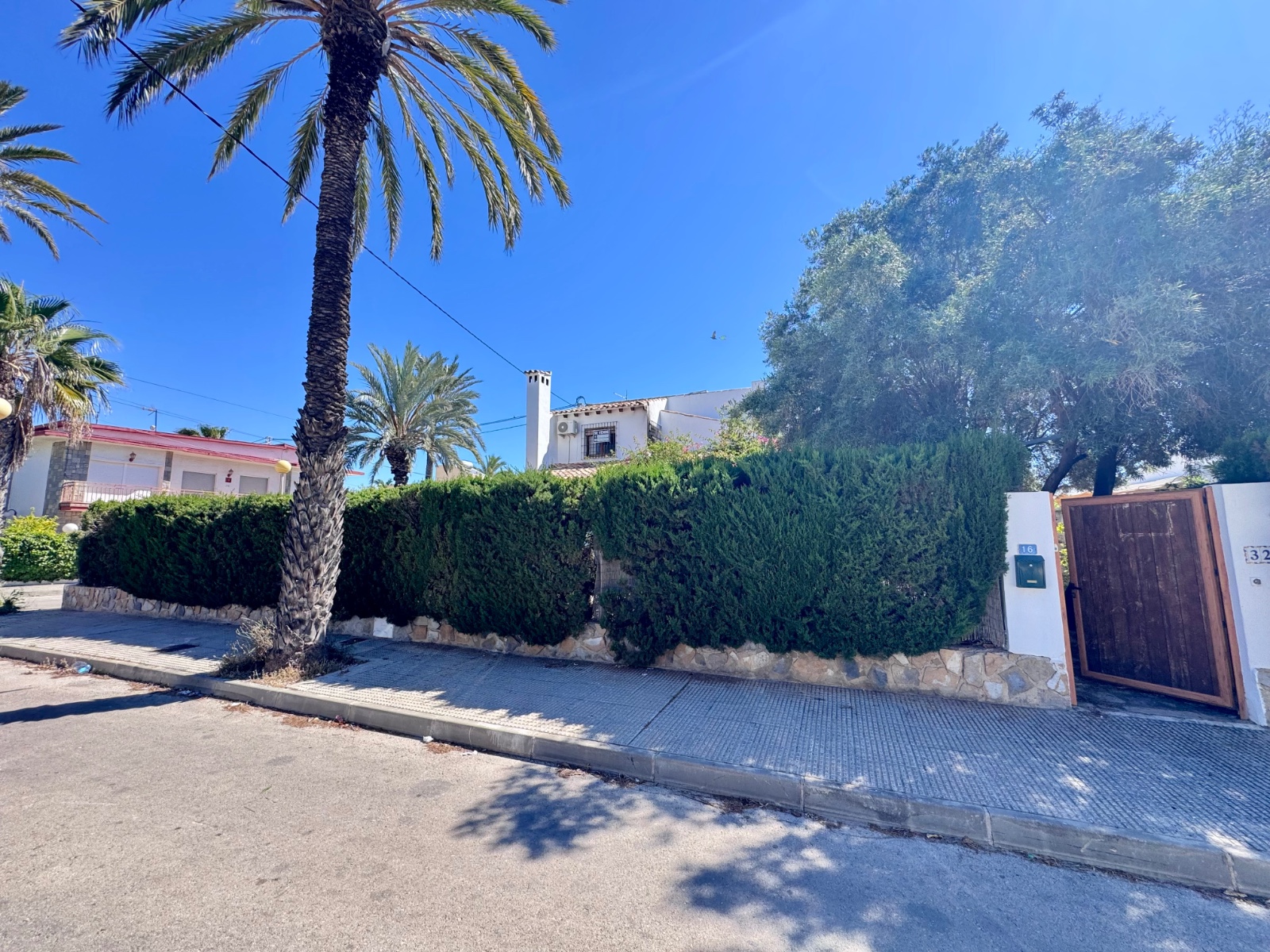 o_1jpg9cshq1qk8lubvjc1b0ijss2l Villa in Orihuela Costa, Alicante