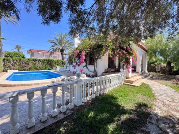 Villa for sale in Orihuela Costa