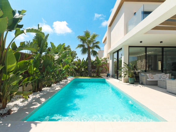 Villa for sale in Orihuela Costa