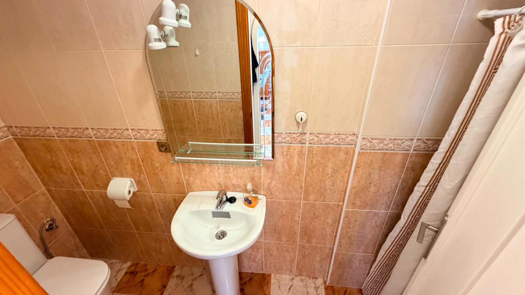 o_1jv3i2ggf1a2l1kg8mnaoeh18r139 Town House in Cabo Roig, Alicante