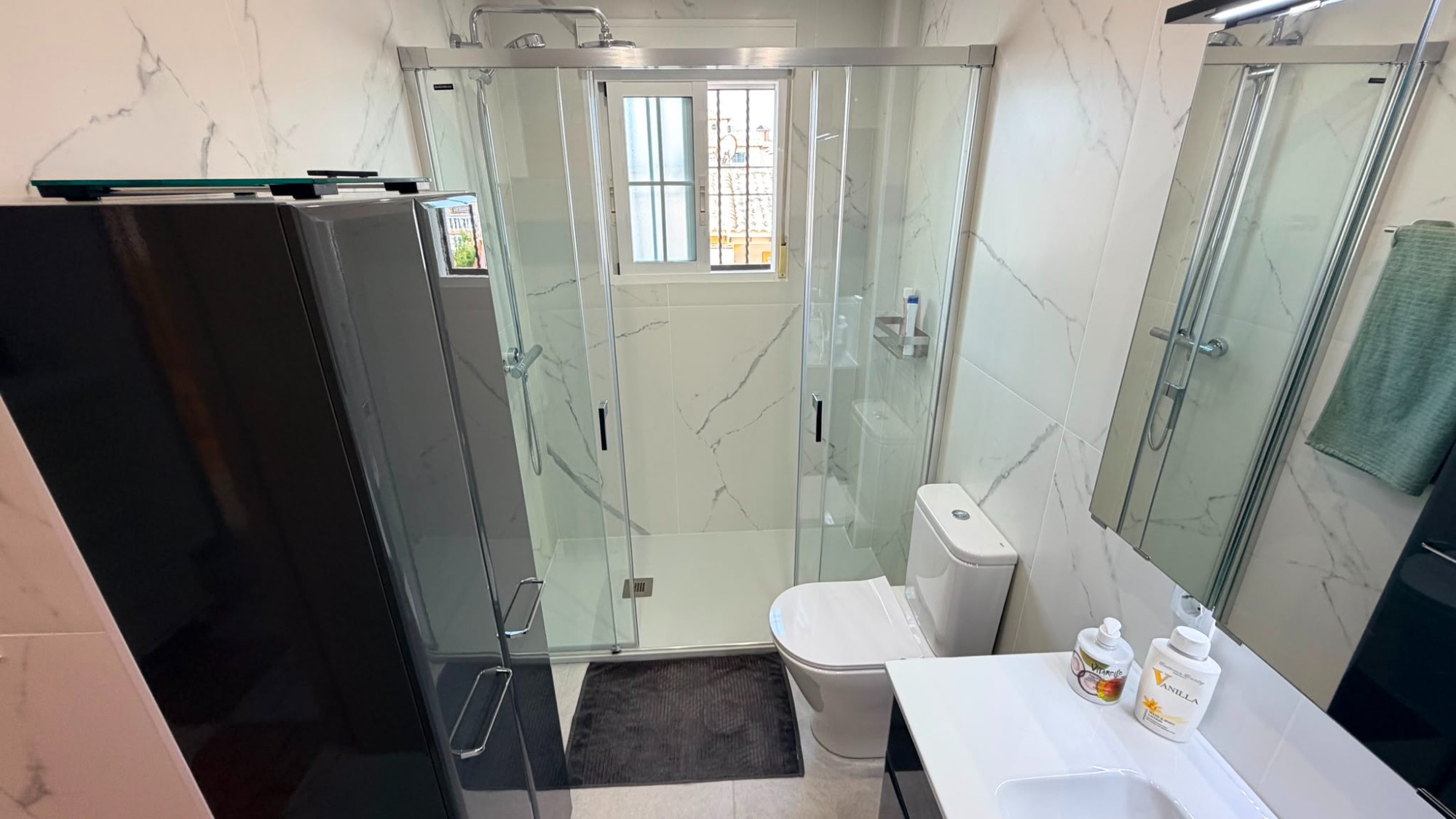 o_1jv3i2ggf1luq7ghs471qbp1a773o Town House in Cabo Roig, Alicante