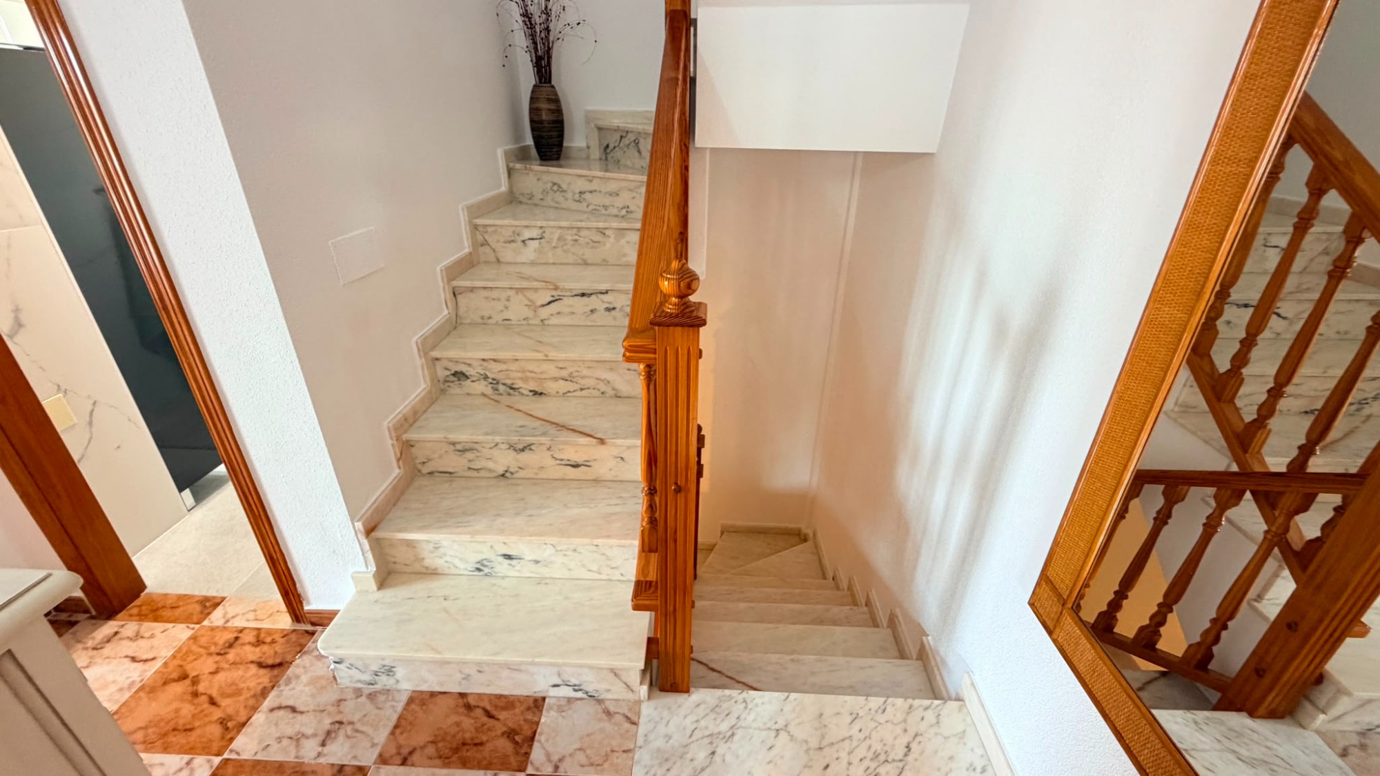 o_1jv3i2ggf1u5ktk3p0b19r910re3b Town House in Cabo Roig, Alicante
