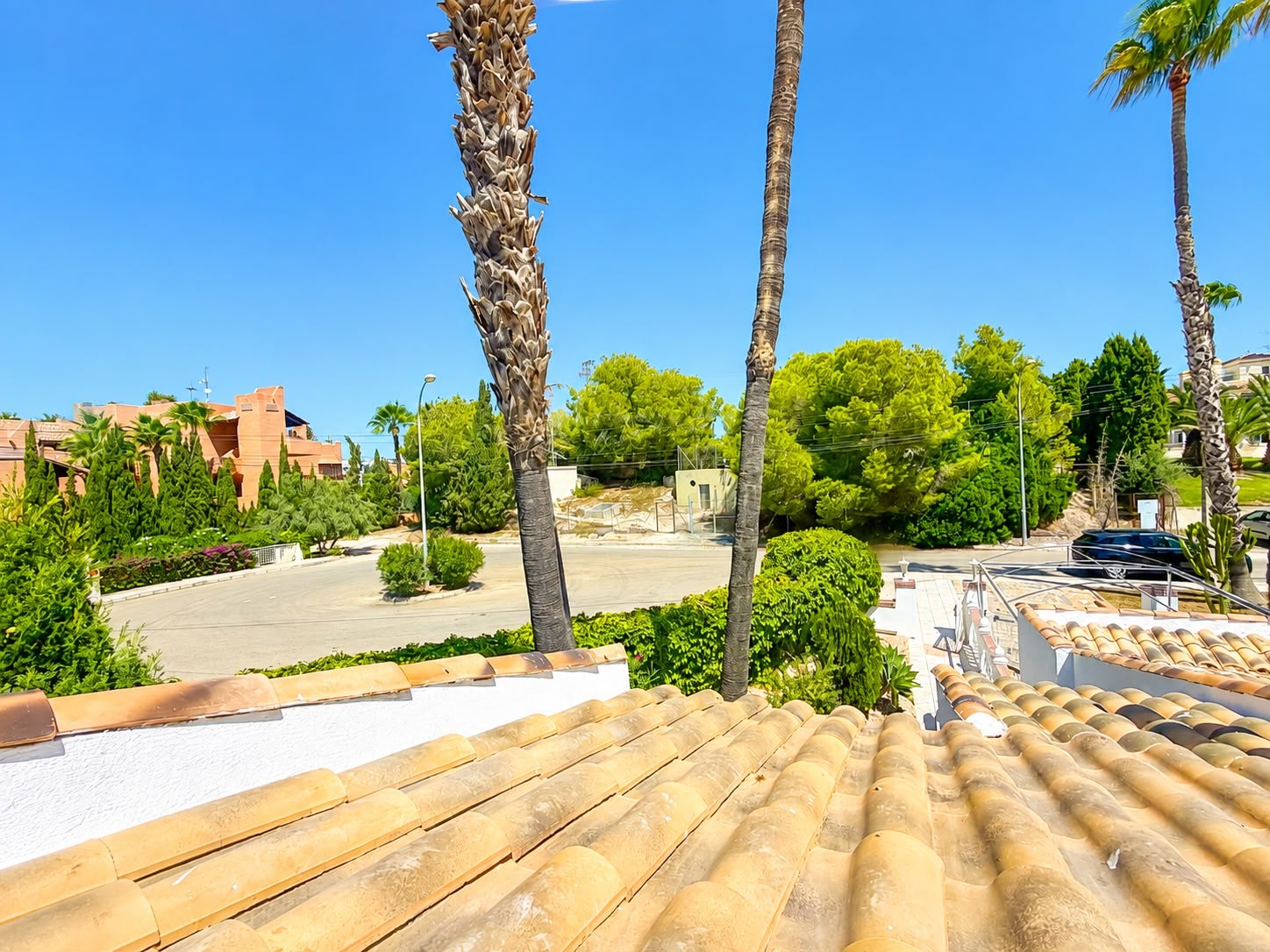 o_1jv8j38d1157115ol1dsh78vn23u Villa in Villamartin, Alicante