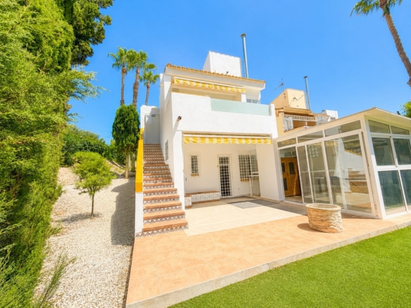 Villa for sale in Villamartin