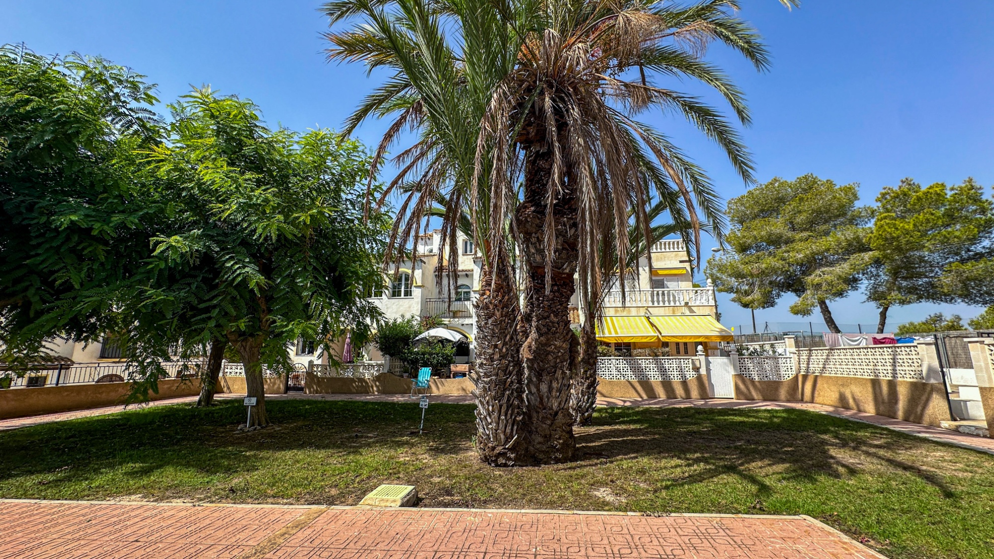 o_1jvqodhju1t76fpifhnepm40k26 Bungalow in San Miguel de Salinas, Alicante