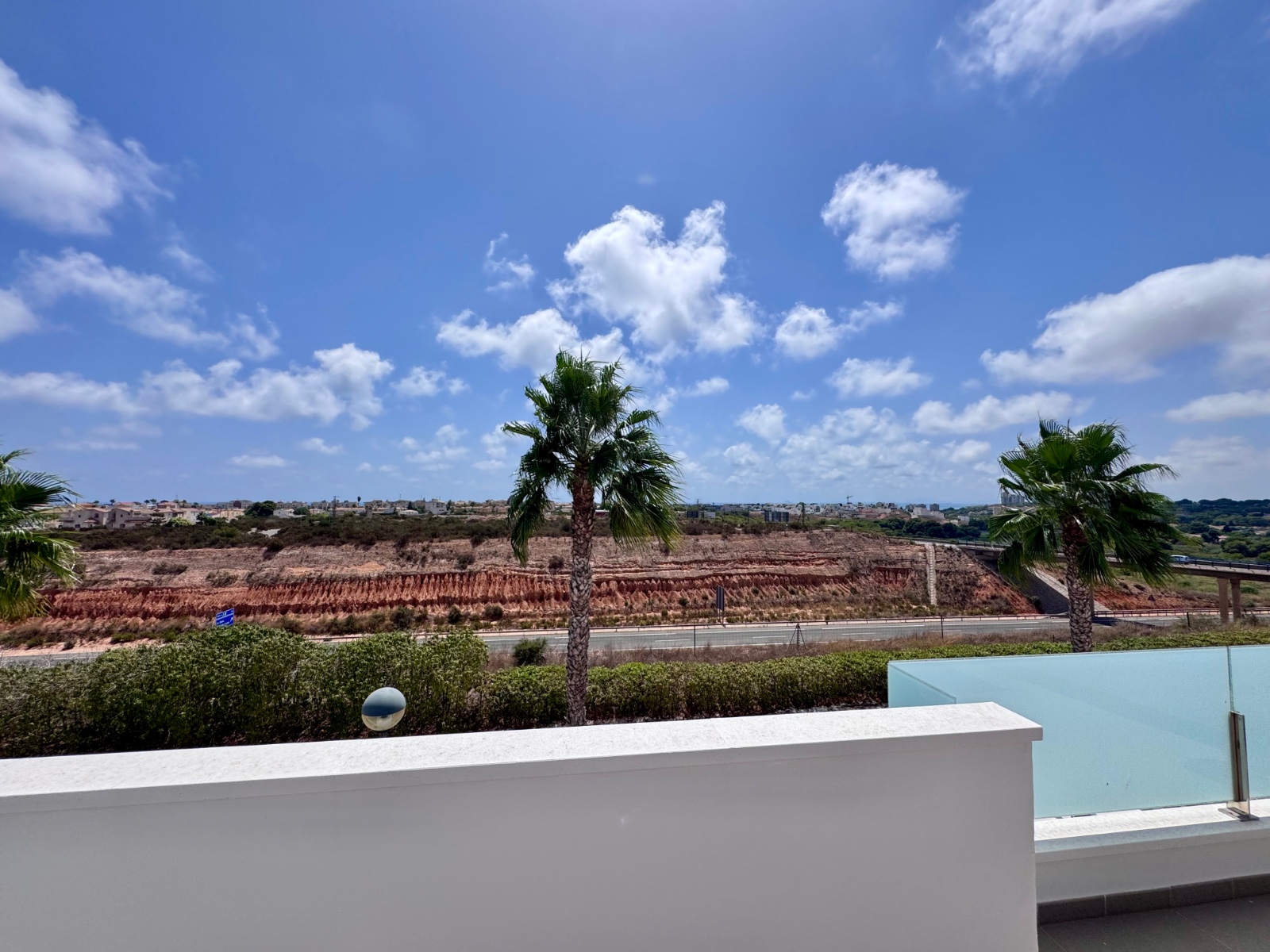 o_1k0i1ptnnmj714su2iqass1hki44 Town House in Cabo Roig, Alicante