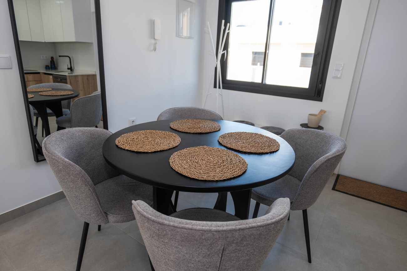 1300