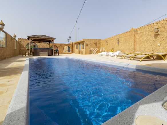 Villa for sale in El Beal