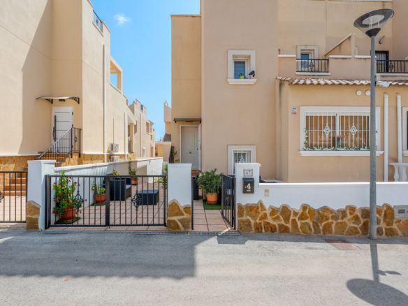 Semi Detached for sale in San Miguel de Salinas
