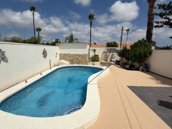 Villa for sale in Cabo Roig
