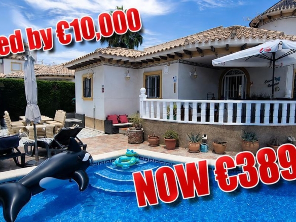 Villa for sale in Villamartin