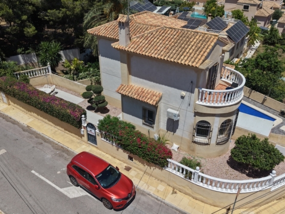 Villa for sale in Villamartin