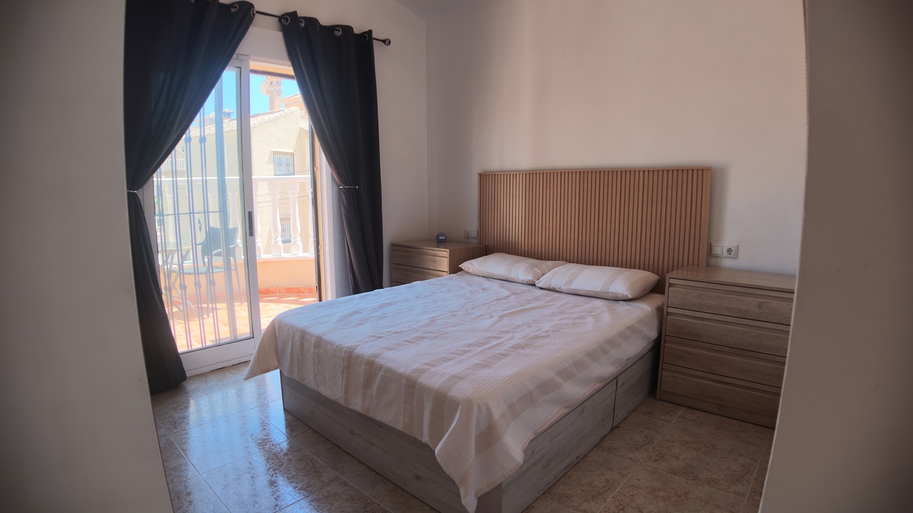default Villa in Villamartin, Alicante