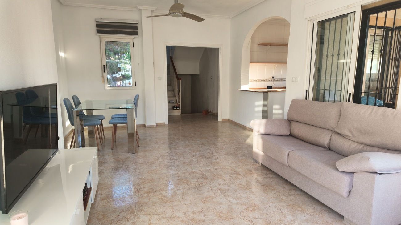 default Villa in Villamartin, Alicante