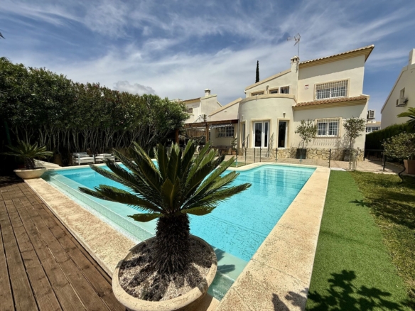 Villa for sale in Orihuela Costa
