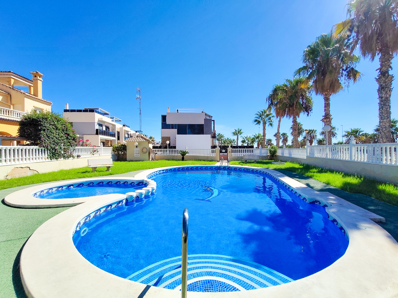 1789469658987_xlarge Apartment in Cabo Roig, Alicante