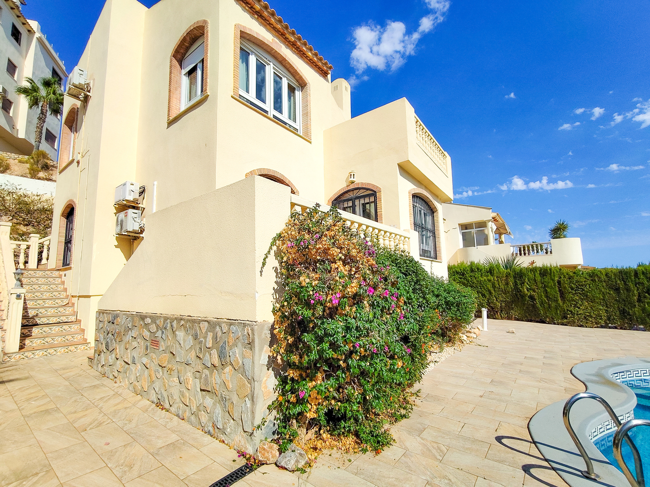 1789629181182_xlarge Villa in Villamartin, Alicante