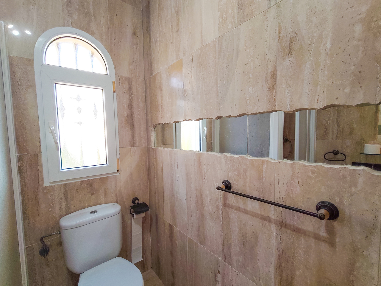 1789629181699_xlarge Villa in Villamartin, Alicante