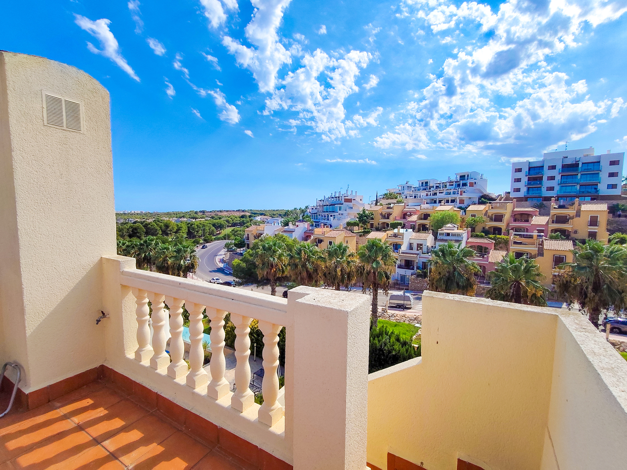 1789629181931_xlarge Villa in Villamartin, Alicante