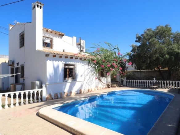 Villa for sale in Orihuela Costa