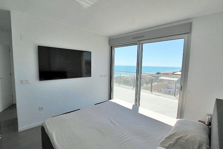 2-19 Penthouse in Guardamar del Segura, Alicante