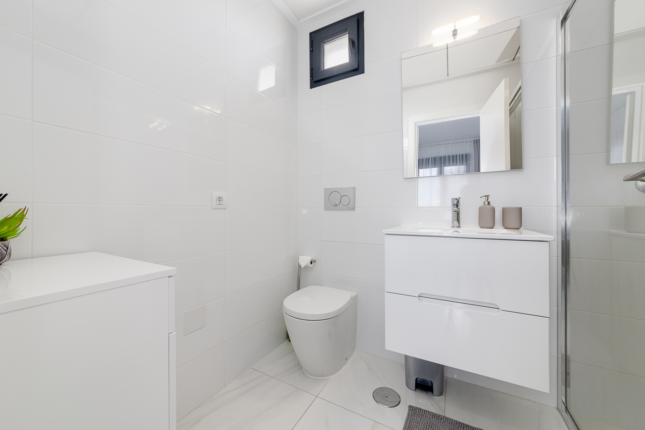 26e142k0857 Town House in Villamartin, Alicante