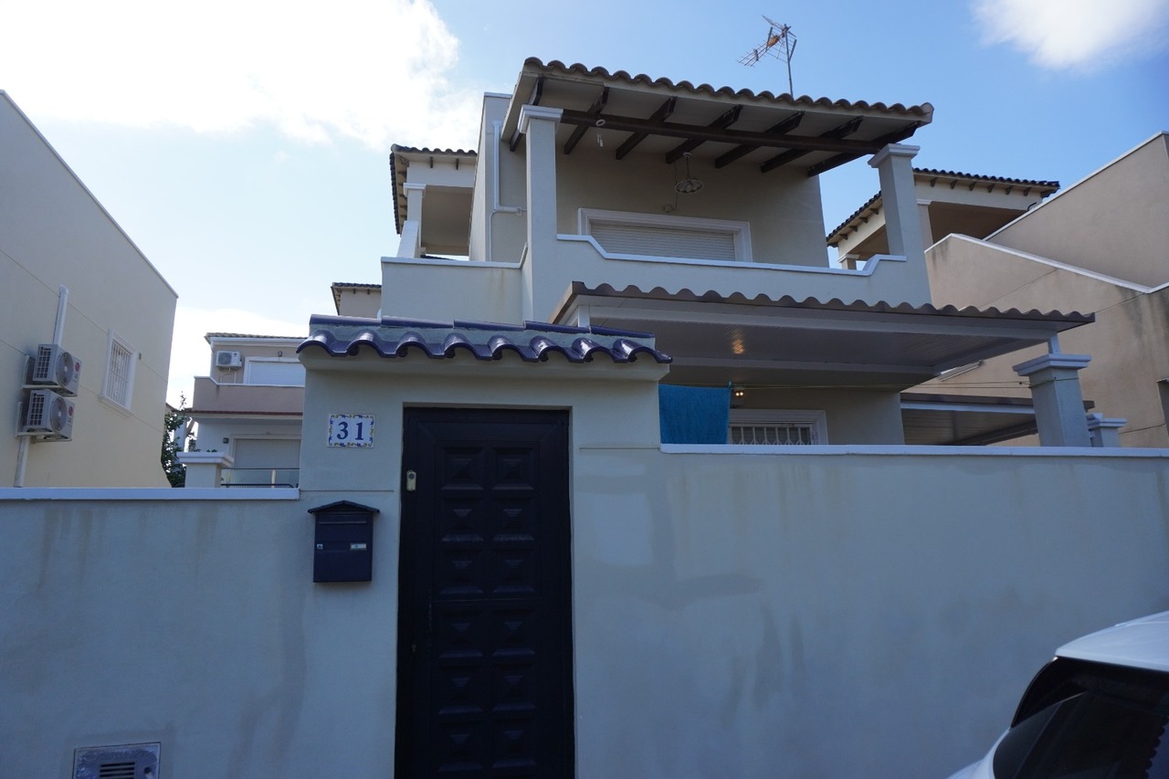 26l444m0948 Villa in Villamartin, Alicante