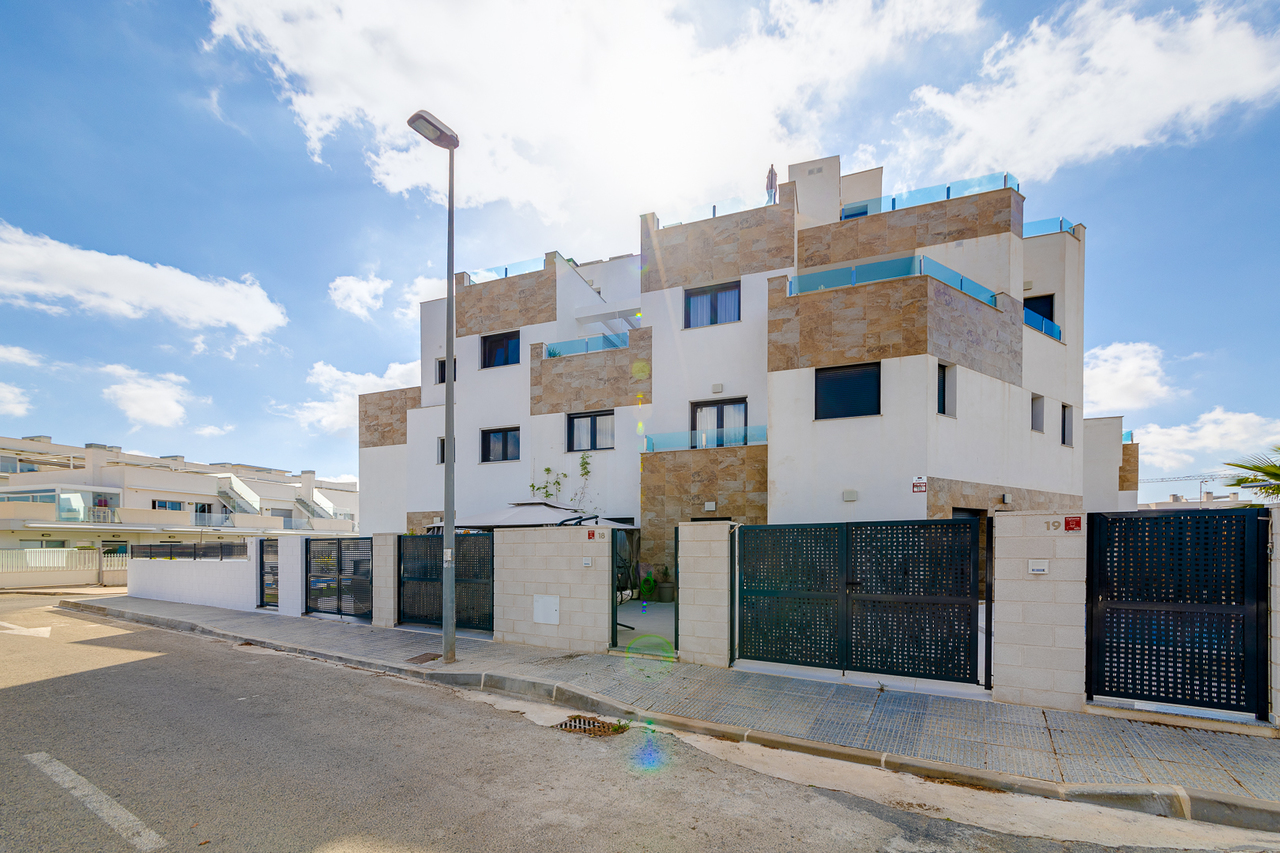 26m445t0848 Town House in Villamartin, Alicante
