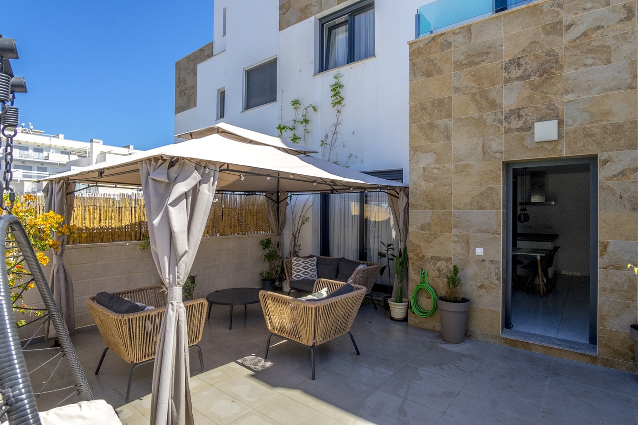 26m712v0847 Town House in Villamartin, Alicante