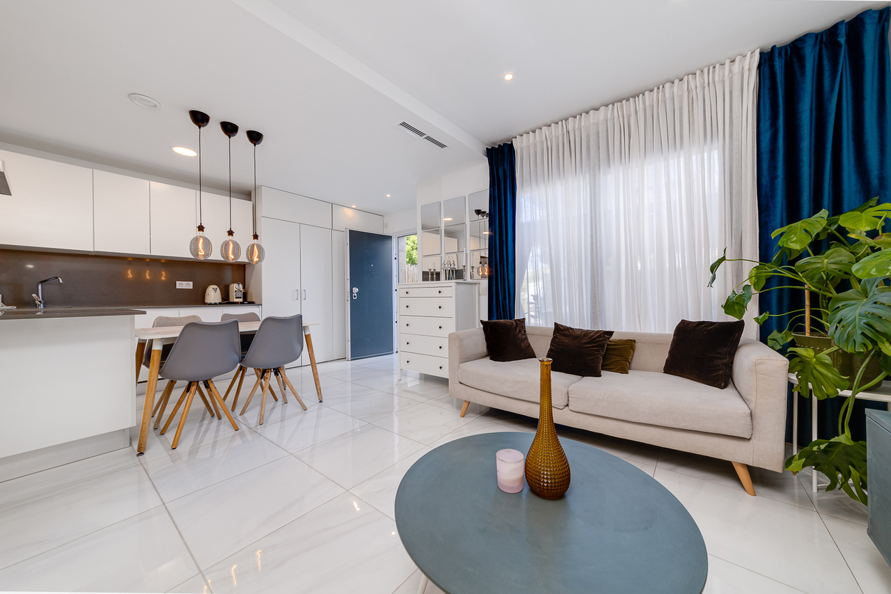 26p241d0851 Town House in Villamartin, Alicante