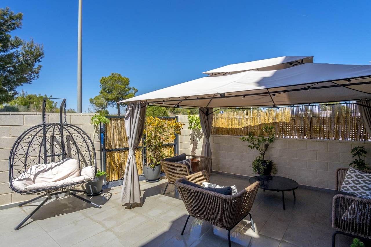 26u739g0848 Town House in Villamartin, Alicante