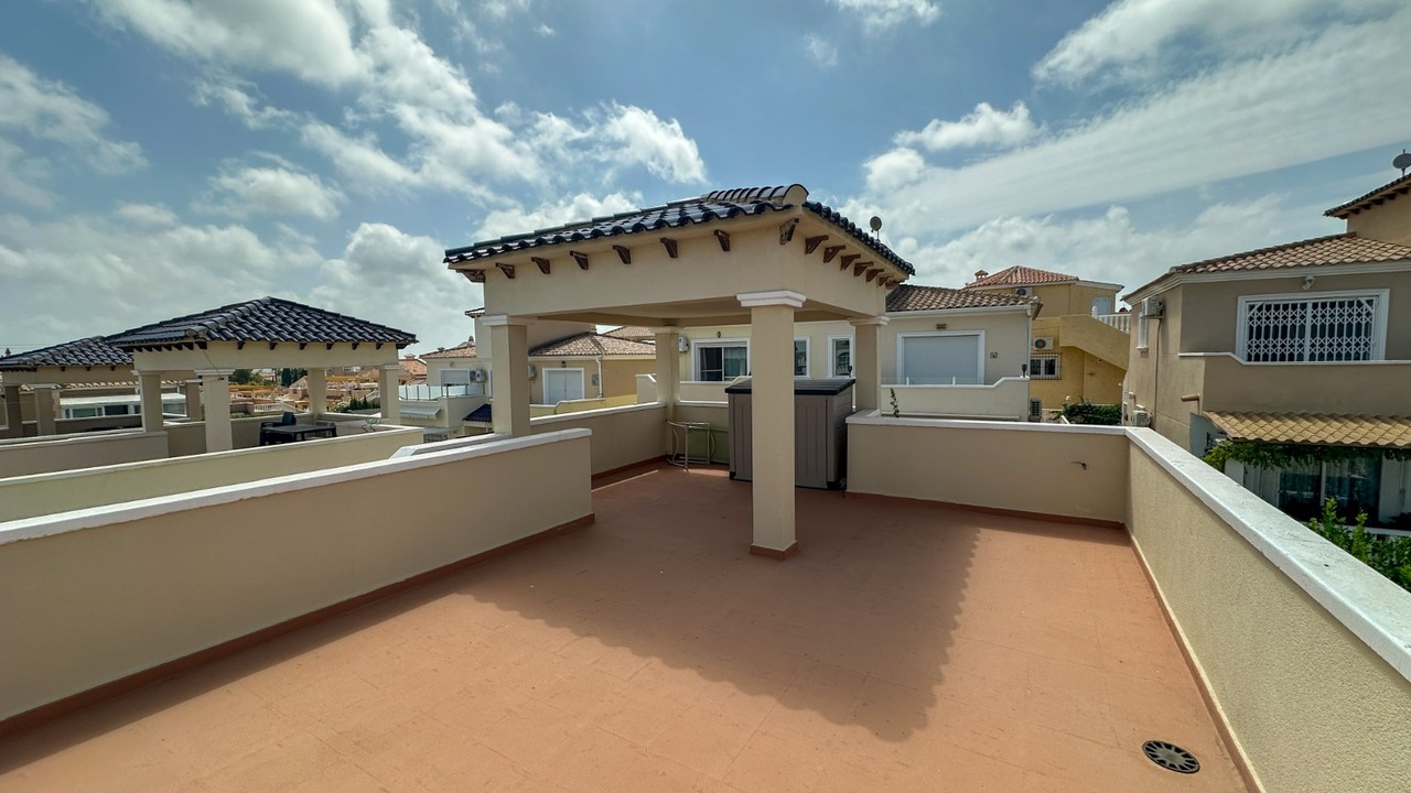 26z953e0943 Villa in Villamartin, Alicante