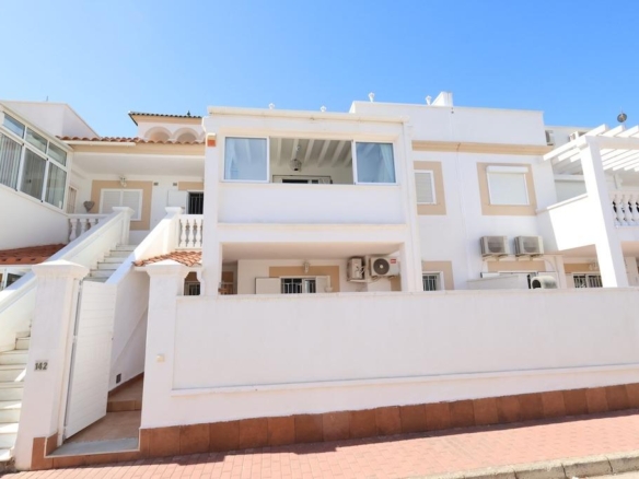 Bungalow for sale in Orihuela Costa