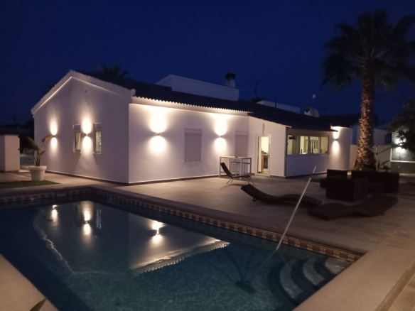 Villa for sale in Cabo Roig