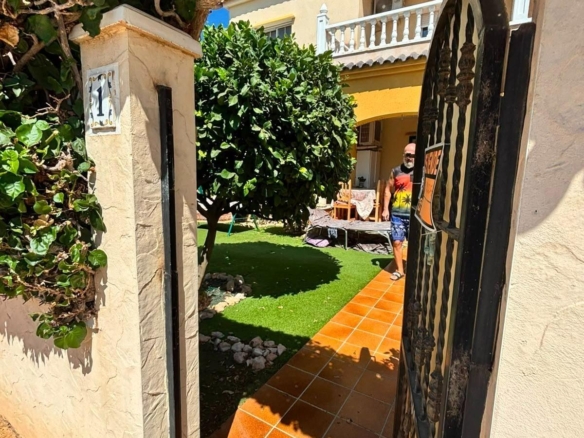 Villa for sale in Orihuela Costa