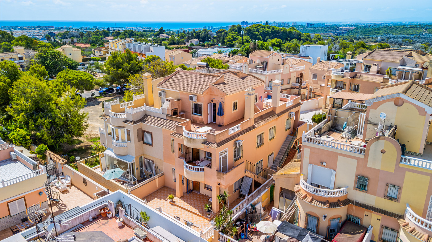 6a72e7769db37 Bungalow in Cabo Roig, Alicante